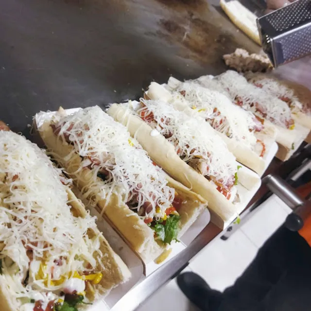 LOS CHAMOS FAST FOOD