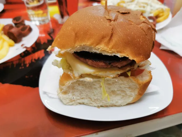 Pizzeria Hamburgueseria Hawai