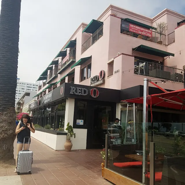 Ma'kai Restaurant & Lounge