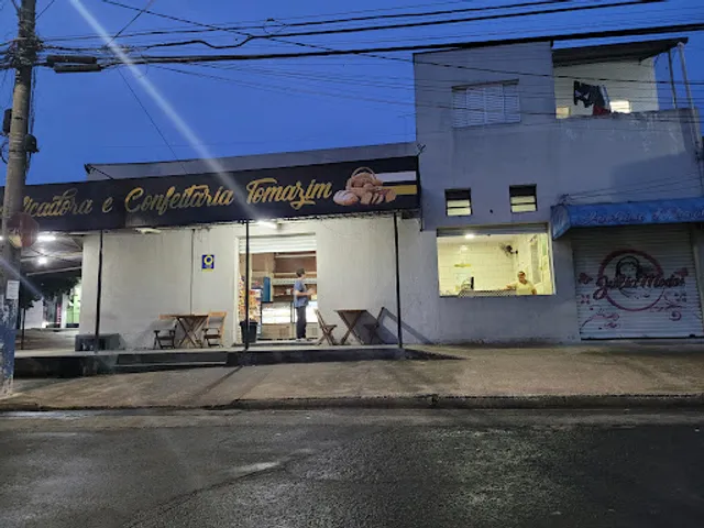 Padaria e Confeitaria Tomazim