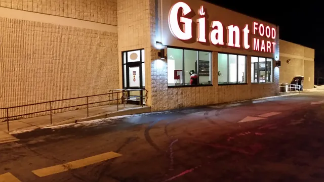 Giant Food Mart Bakery & Deli