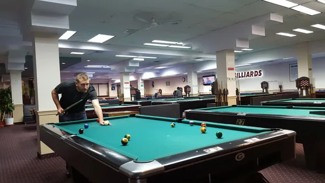 Star Billiards