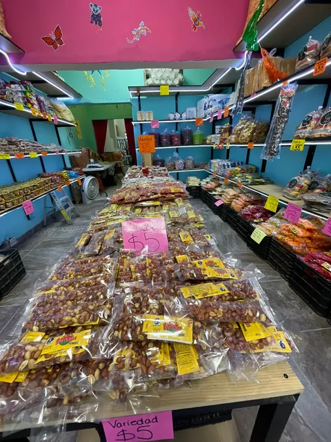 Dulceria y botanas El alebrije