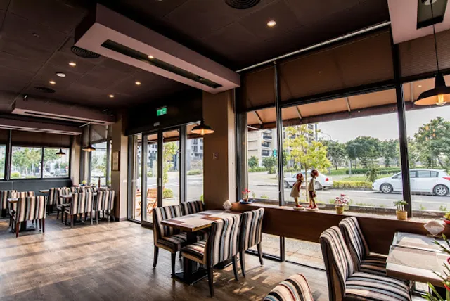 Meow Italian Restaurant