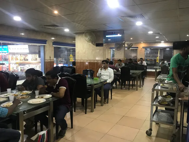 Luha Paragon Restaurant