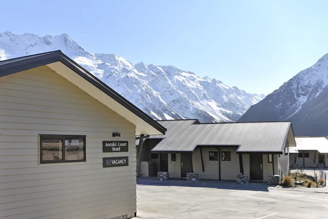 Aoraki Court