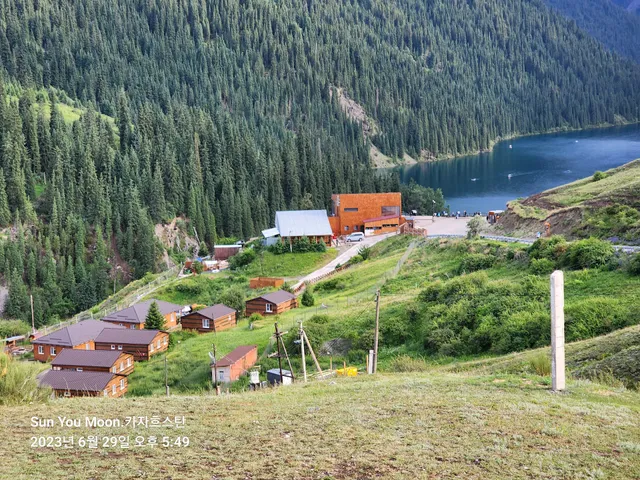 Юрты в Кольсае