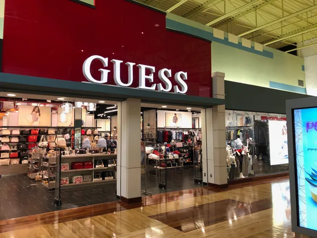 GUESS Factory