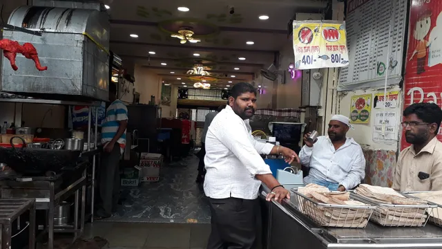 Hotel Khan And Son's Chicken Section