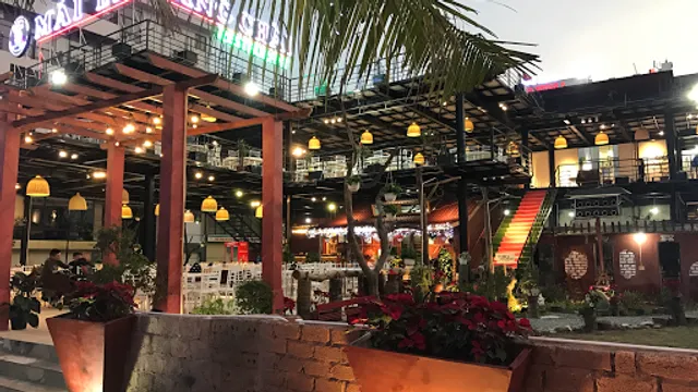 Nhà Hàng Mái Lá Làng Chài Sầm Sơn