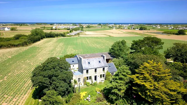 Les Gîtes Kerdoel insolites, artistiques et écologiques