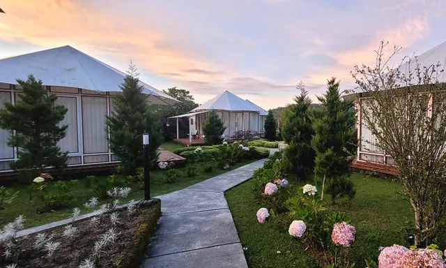 Svargan Lakeside Bali Glamping and Restaurant