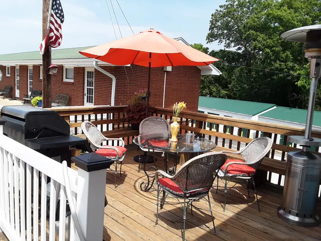 Northend Motel & Suites