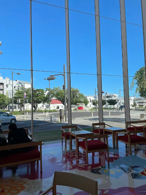 カフェ&ショップ cube