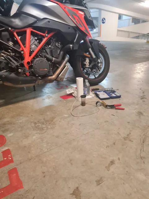 WOW Wheels on Wheels SG (Mobile Motorcycle Tyre Change)
