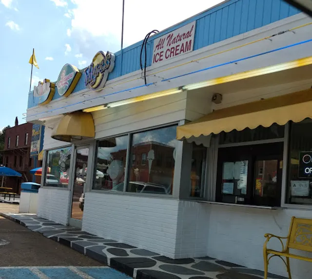 Myra's Smashburgers & Creamery