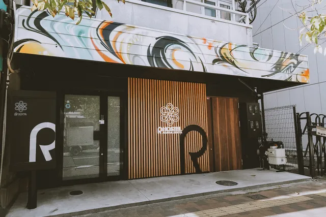 R Hostel Namba South