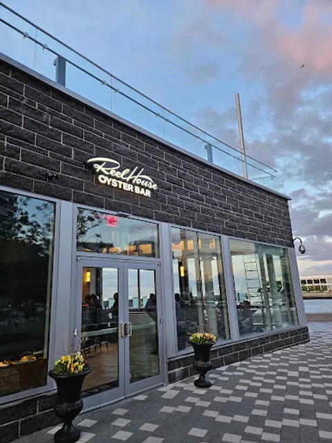 ReelHouse Oyster Bar