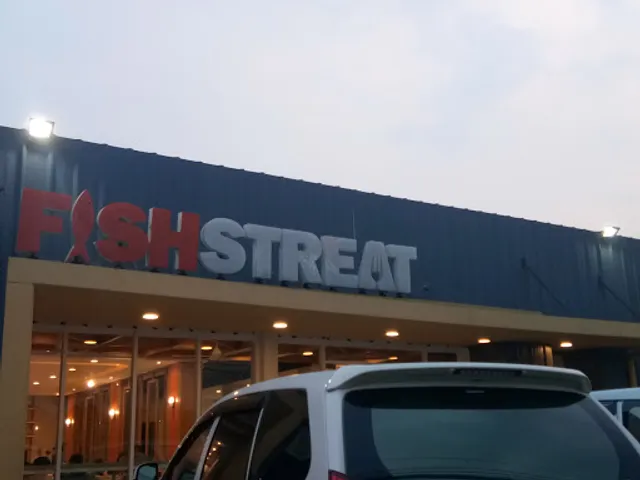 FISHSTREAT DEPOK