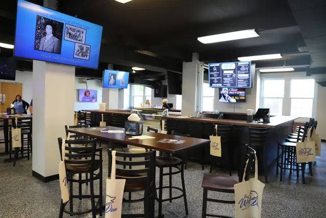 The Wolf Den Grill and Smoothie Bar