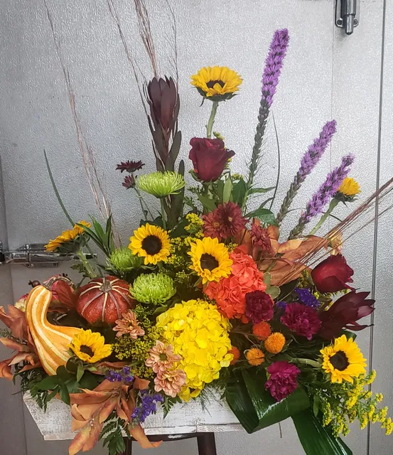 Holly's Petals & Presents