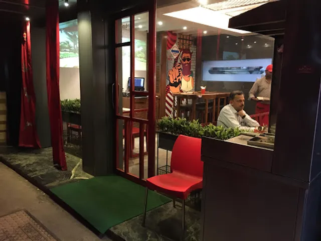 @ MYX ,Indian /Asian Wraps n Rolls Resturant