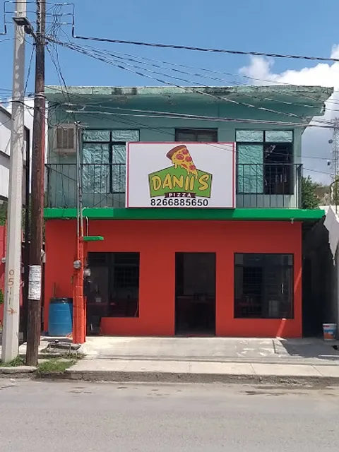 Daniis Pizza