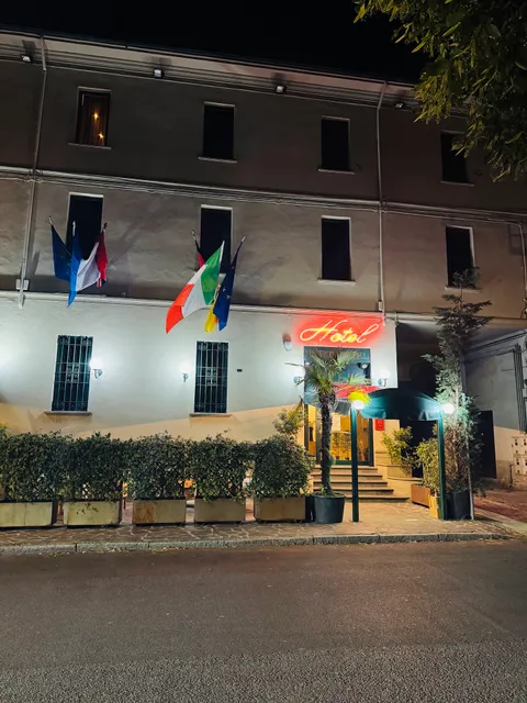 HOTEL 5 RESIDENCE. B&B