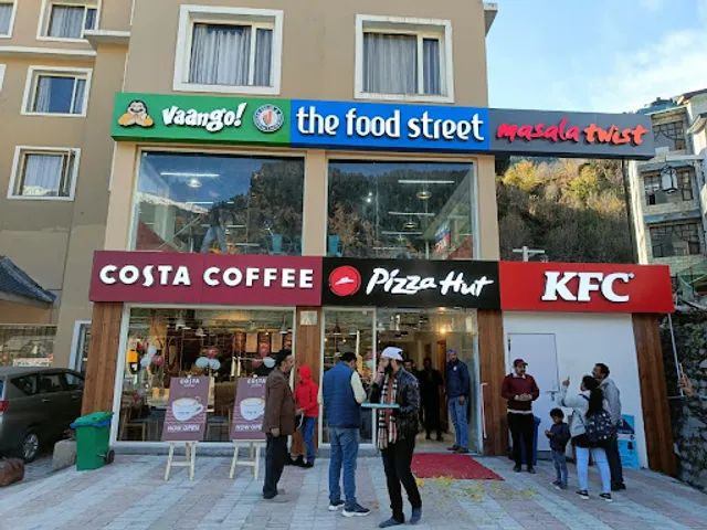 Pizza Hut | Hotel Maple Retreat, Manali