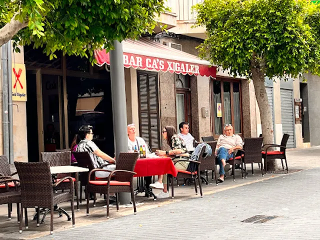 Ca's Xigaler. Cafeteria Restaurant
