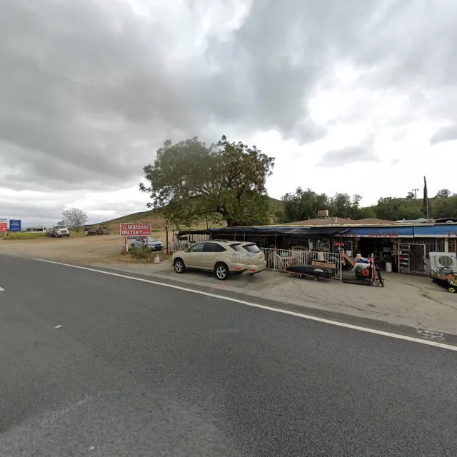 Discount Outlet HWY 74