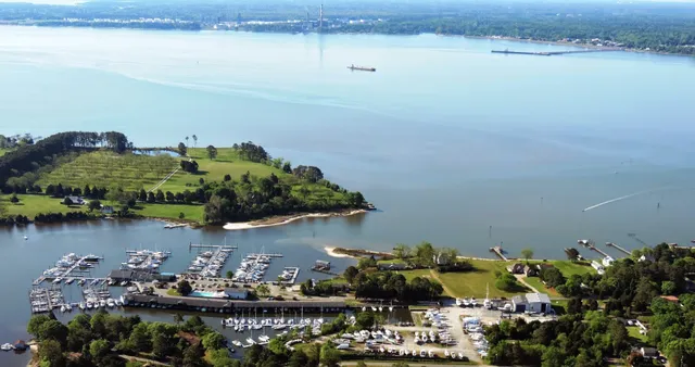 Williamsburg Charter Sails