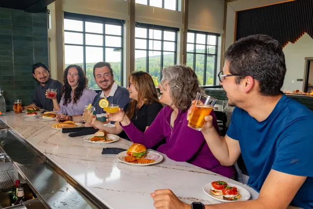 Charlie's Alpine Bistro