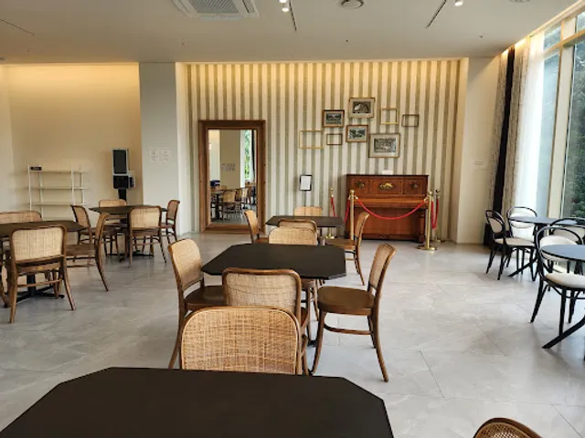 MOCHUISLE French Cafe