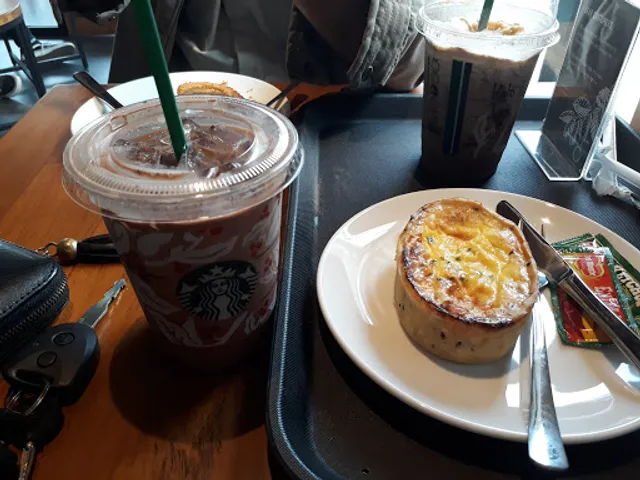 Starbucks - Kota Harapan Indah
