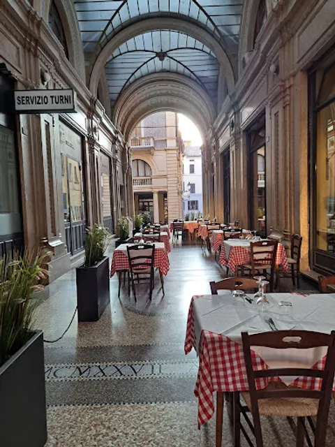 Tabarin osteria popolare