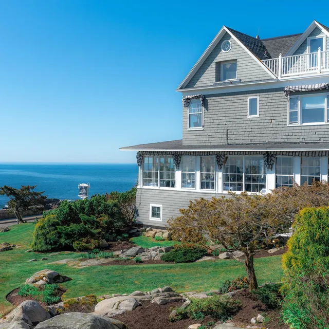 Cape Arundel Inn & Resort