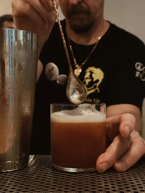 Charlie mixology bar