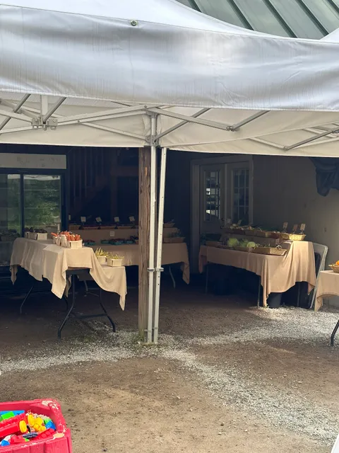 Six River Farm Stand