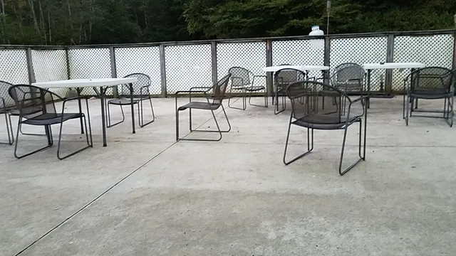 THE LAST CHANCE TAVERN