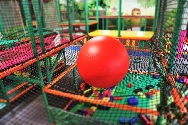 AcroJungle Indoor ( aire de jeux intérieure )