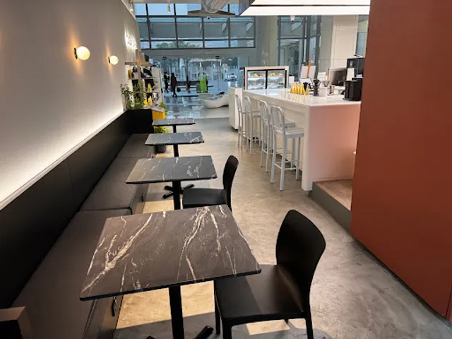 CASA LAPIN x AIA Capital Center