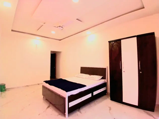 Shree Shivalay guest house