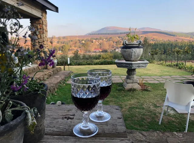 Viewpoint Estate Cabins & Guesthouse