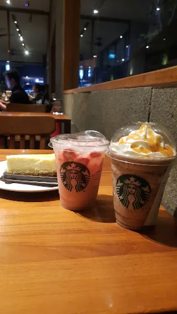 Starbucks Kelapa Dua