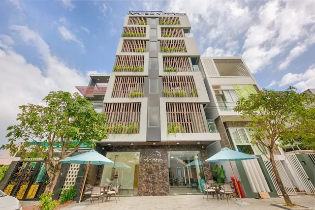 Dolphin Hotel and Apartment