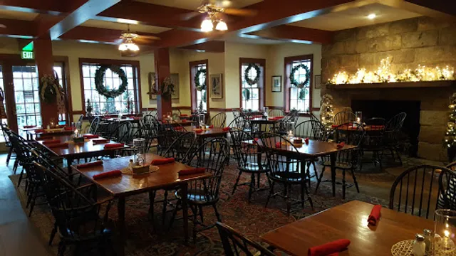 Artists Colony Inn & Restaurant