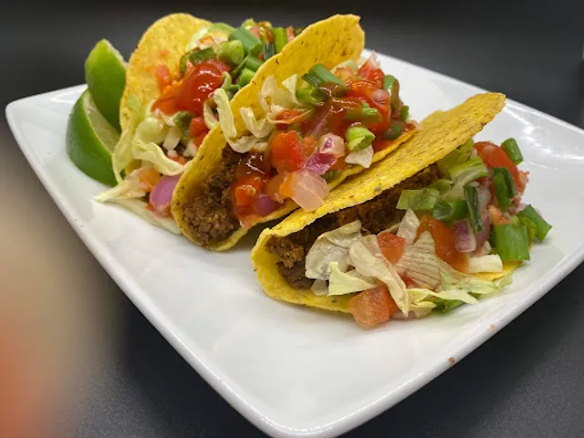 Lush Health Drinks & Vegan Eats