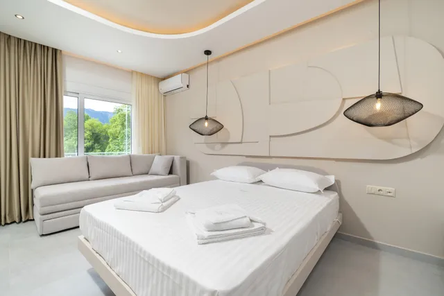 Port Oasis Luxury Suites