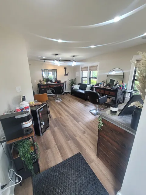 Lorraine's Hair Salon